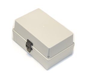 Caixa Plástica Cinza  200 X 140 X 140 Trava + Dobradiça 21.05.02